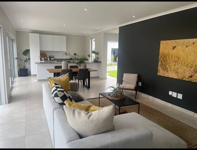 3 BEDROOM HOUSE TO LET IN LALELA ESTATE
